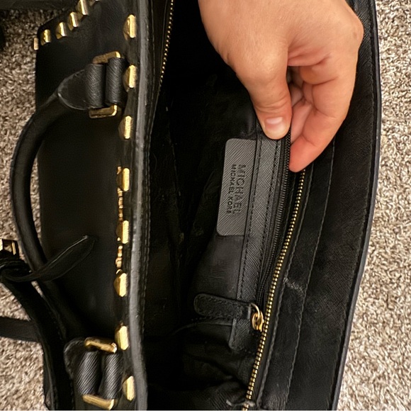 Michael Kors Selma stud leather purse - Picture 3 of 7